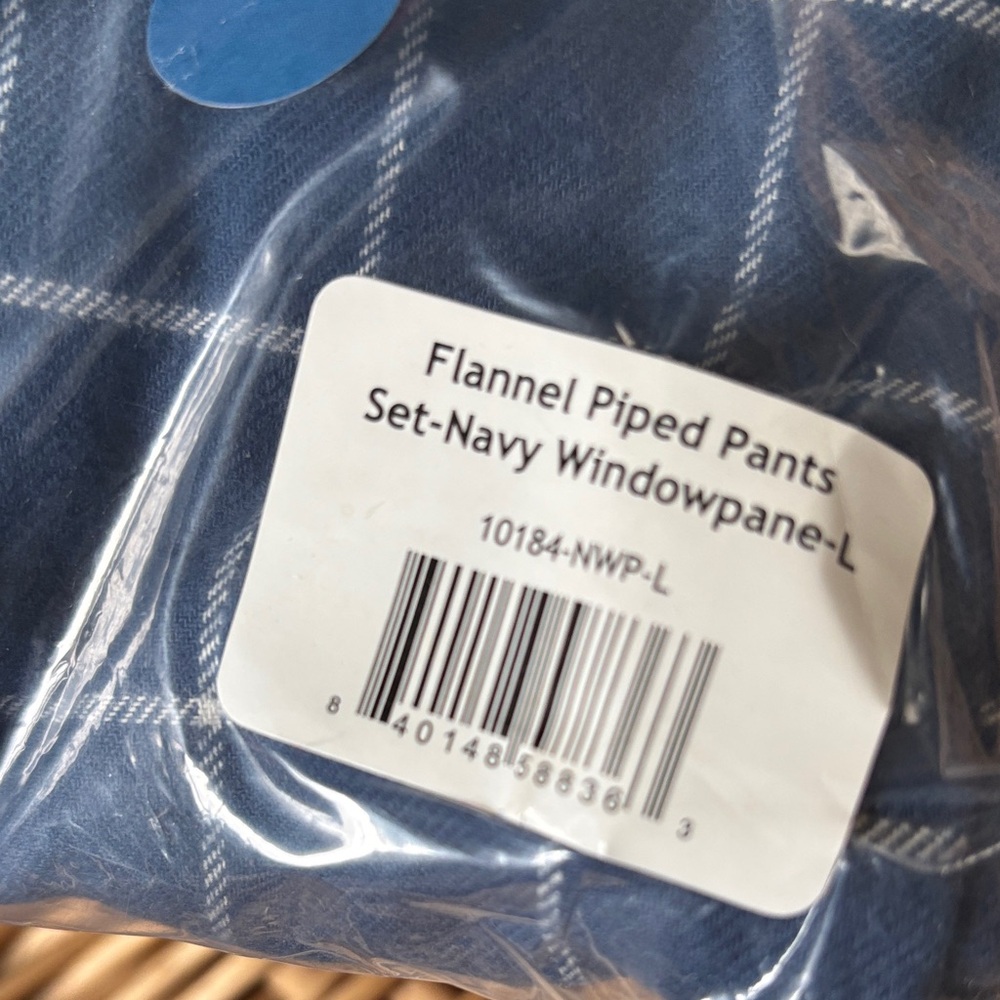 LAKE Navy Windowpane Flannel Pajama Set - Women's - Picture 2 of 4